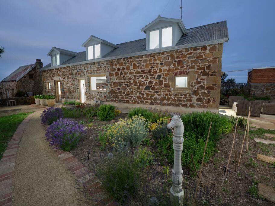 *Newly Relisted* Coach House At Lisdillon Vineyard Villa Little Swanport Dış mekan fotoğraf